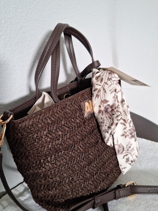 Anne Klein Handbags - Beautiful brown purse